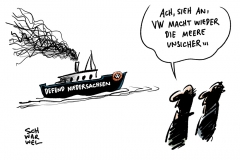 Defend Europe: Anti-Flüchtlings-Schiff auch in Tunesien nicht willkommen, Neuwahlen in Niedersachsen: Von VW umgeschriebene Rede in der Kritik