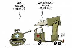 schwarwel-karikatur-affront-russland-waffen-panzer-frieden